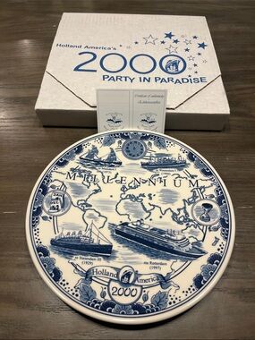 Blauw Delfts Royal Distel - Holland America 2000 Millennium Plate.